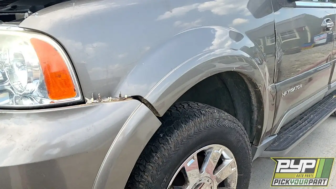 Photo of 2004 Lincoln Navigator