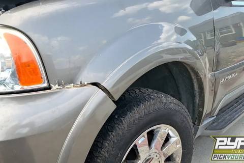 Photo of 2004 Lincoln Navigator