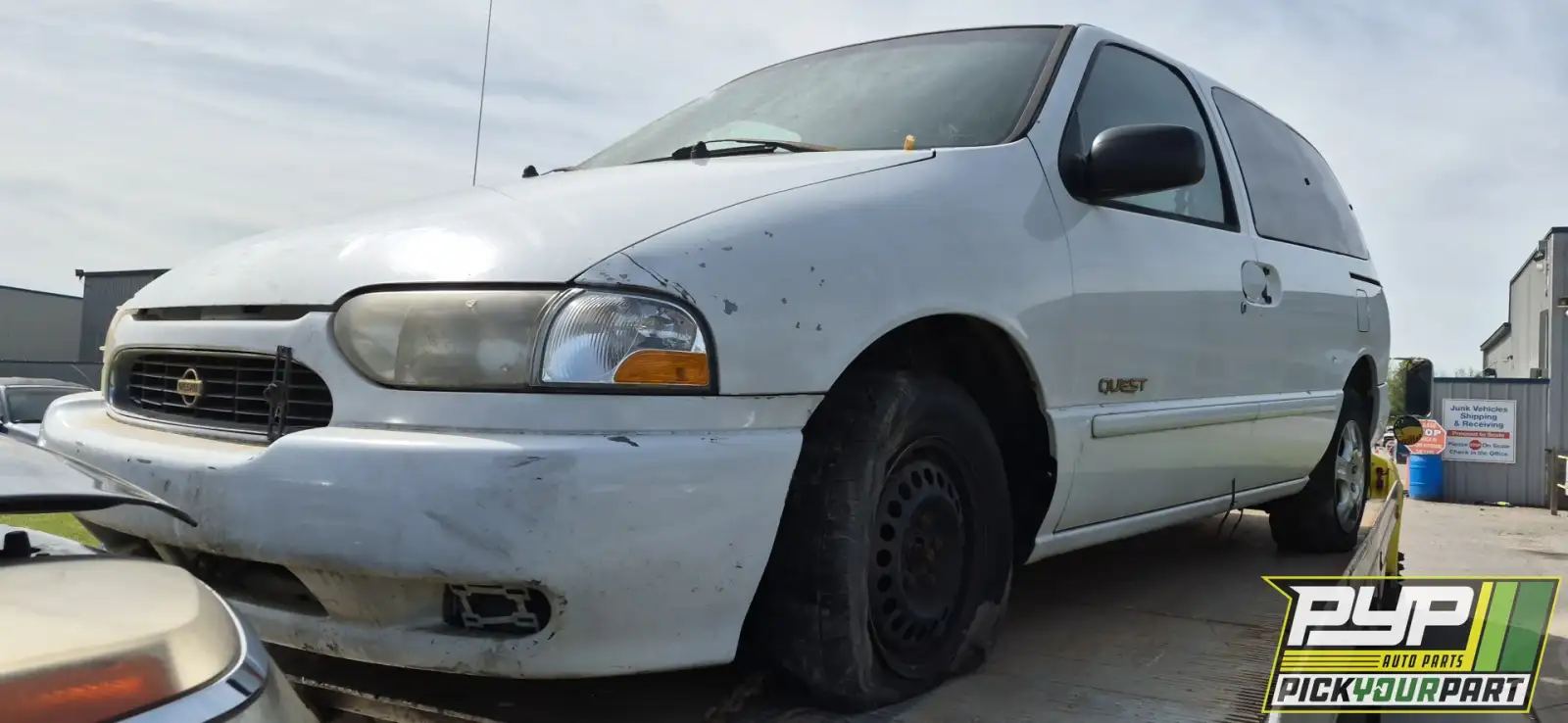 Photo of 1999 Nissan Quest