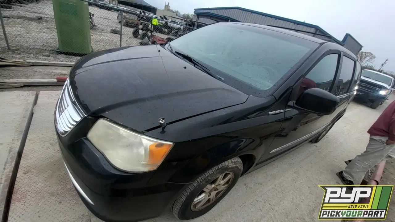 Photo of 2012 Chrysler Town & Country