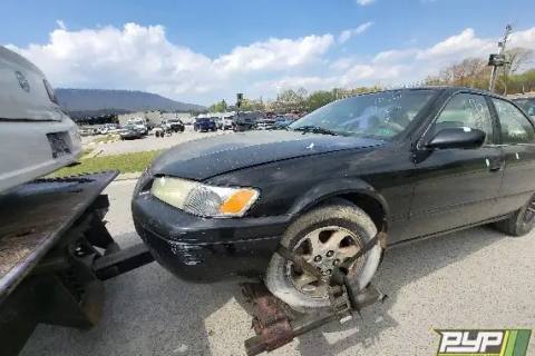 Photo of 1998 Toyota Camry