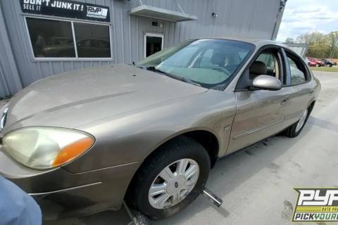 Photo of 2003 Ford Taurus