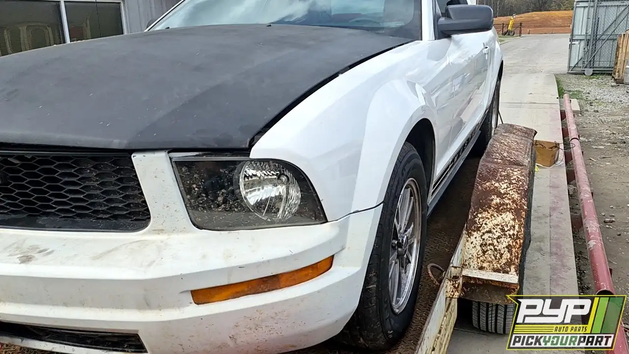 Photo of 2005 Ford Mustang
