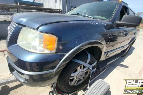 Photo of 2005 Ford Expedition