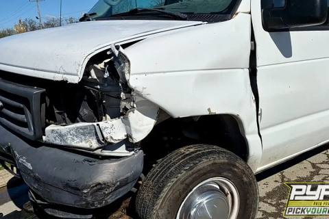 Photo of 2006 Ford E-250