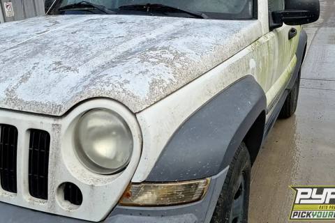 Photo of 2005 Jeep Liberty