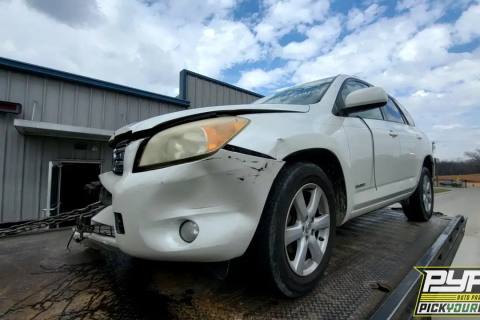 Photo of 2006 Toyota Rav4