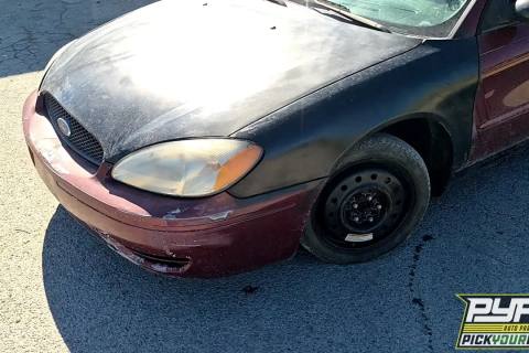 Photo of 2004 Ford Taurus