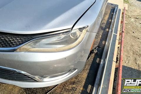 Photo of 2015 Chrysler 200