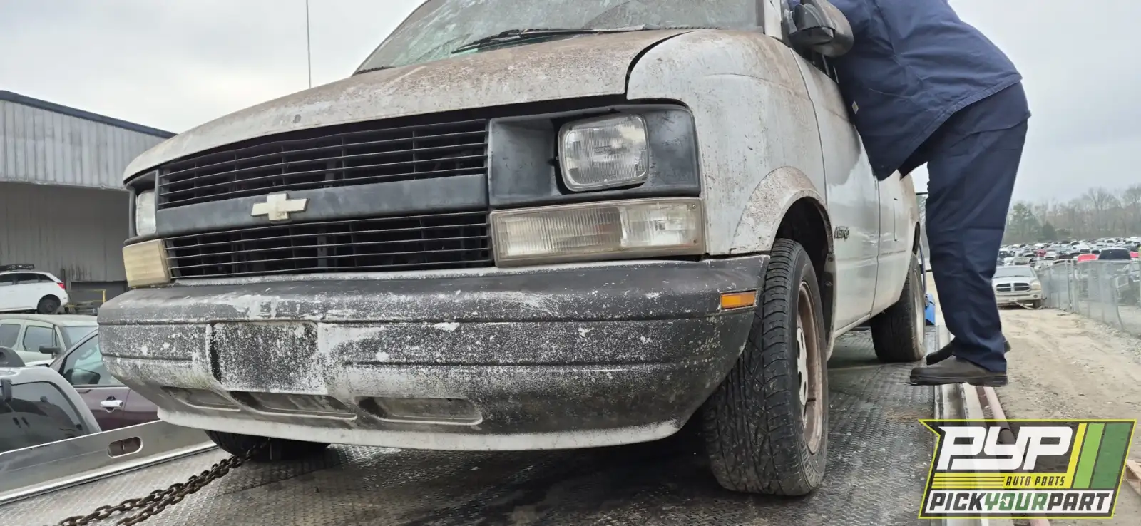 Photo of 1999 Chevrolet Astro
