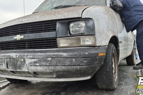 Photo of 1999 Chevrolet Astro