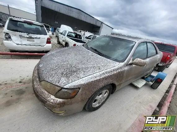 Photo of 1999 Lexus Es300