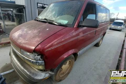 Photo of 2000 Chevrolet Astro