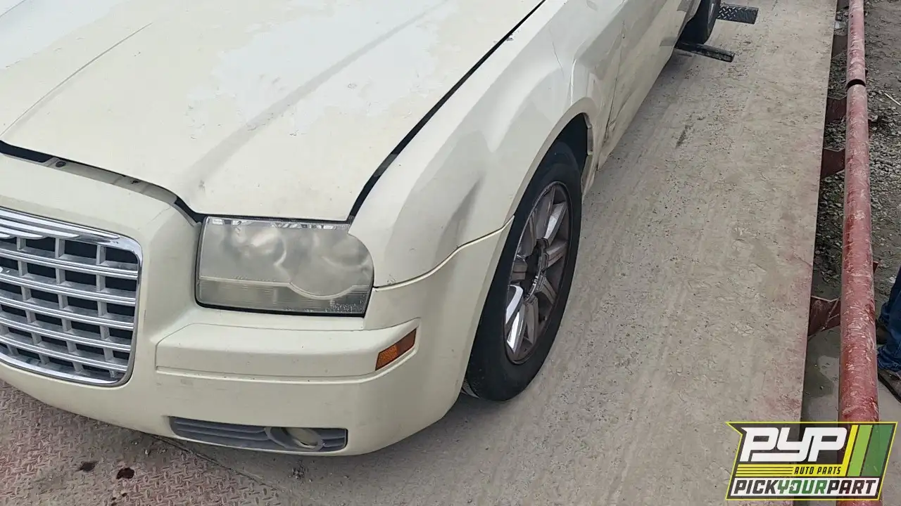 Photo of 2005 Chrysler 300