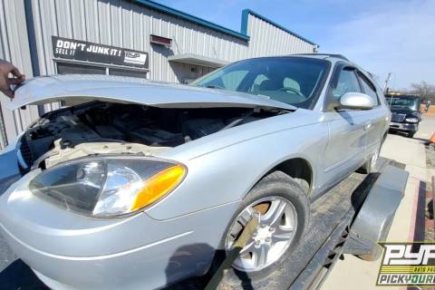 Photo of 2002 Ford Taurus