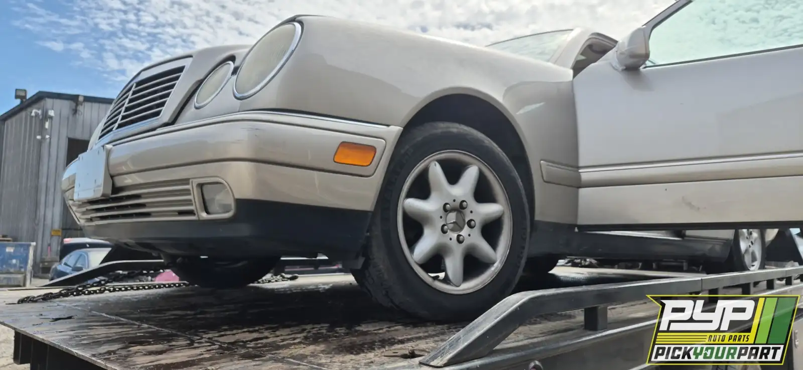 Photo of 1998 Mercedes-Benz E320