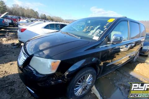 Photo of 2014 Chrysler Town & Country