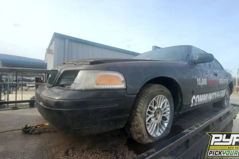 Photo of 2002 Ford Crown Victoria