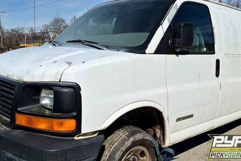 Photo of 2005 Gmc Savana 2500