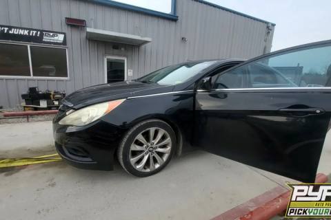 Photo of 2011 Hyundai Sonata