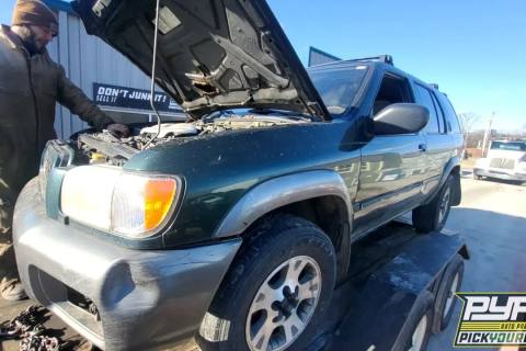 Photo of 2001 Nissan Pathfinder