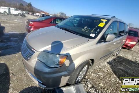 Photo of 2013 Chrysler Town & Country