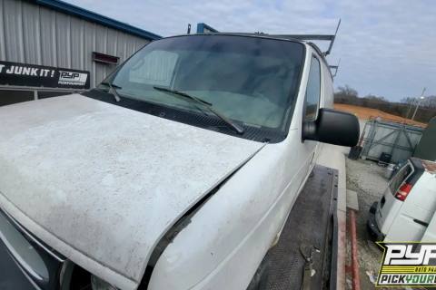 Photo of 2001 Ford E-150 Econoline