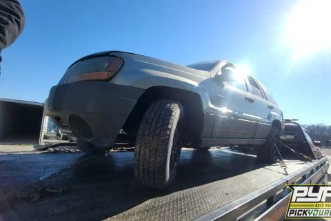 Photo of 2004 Jeep Grand Cherokee