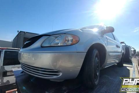 Photo of 2002 Chrysler Town & Country