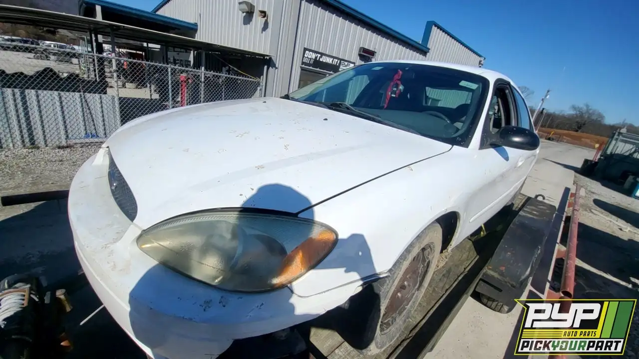 Photo of 2004 Ford Taurus