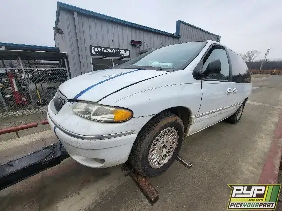 Photo of 1997 Chrysler Town & Country