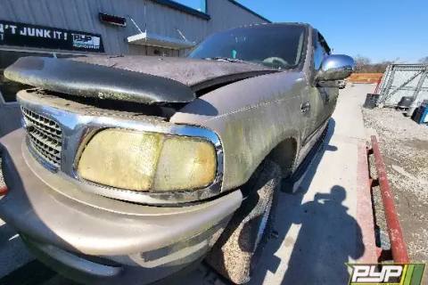 Photo of 1997 Ford Expedition
