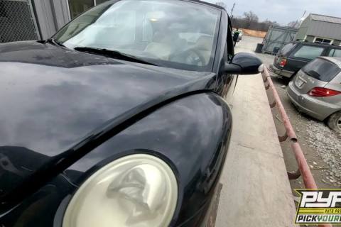 Photo of 2003 Volkswagen Beetle