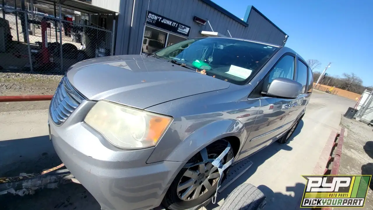 Photo of 2013 Chrysler Town & Country