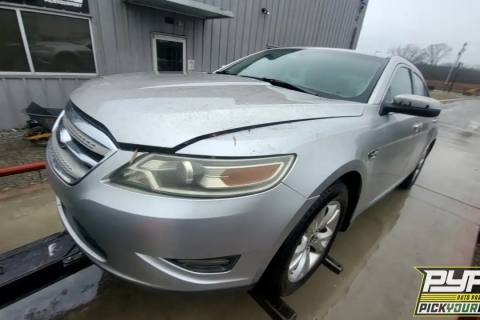 Photo of 2010 Ford Taurus