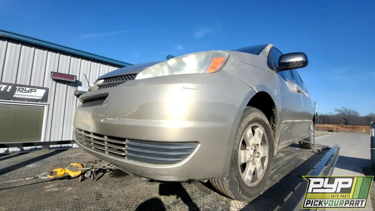 Photo of 2004 Toyota Sienna