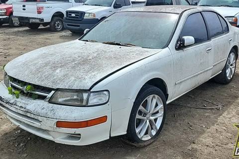 Photo of 1999 Nissan Maxima