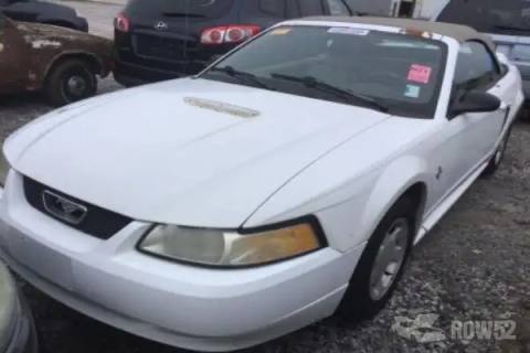 Photo of 1999 Ford Mustang