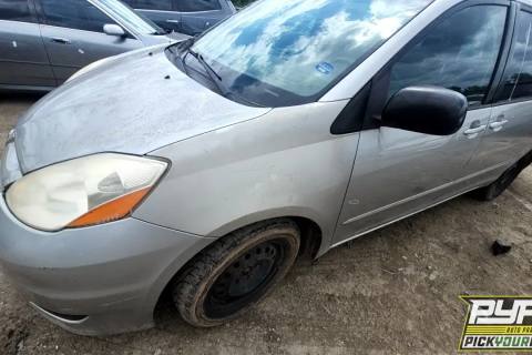 Photo of 2008 Toyota Sienna