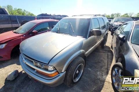 Photo of 2002 Chevrolet Blazer