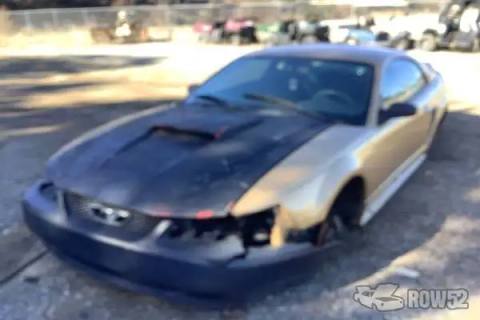 Photo of 2000 Ford Mustang