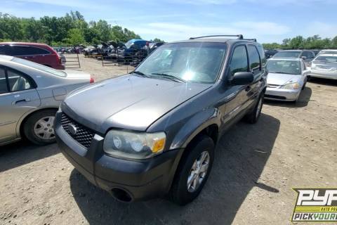 Photo of 2005 Ford Escape