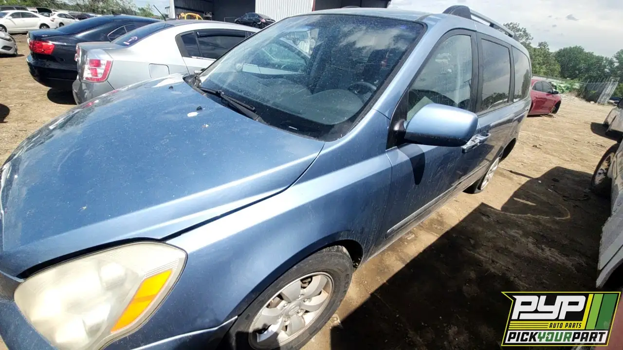 Photo of 2008 Hyundai Entourage