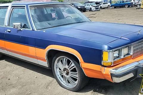 Photo of 1988 Ford Ltd Crown Victoria