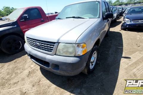Photo of 2004 Ford Explorer