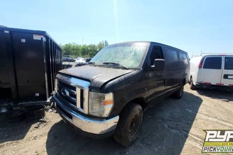 Photo of 2013 Ford E-350 Super Duty