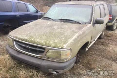 Photo of 2000 Ford Explorer