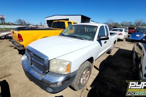 Photo of 2005 Dodge Dakota