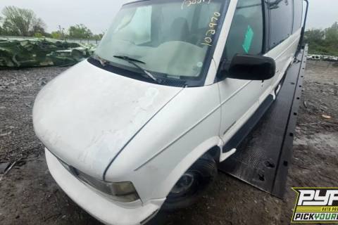 Photo of 2001 Gmc Safari