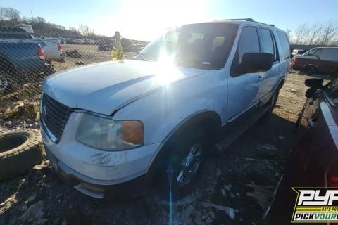 Photo of 2004 Ford Expedition